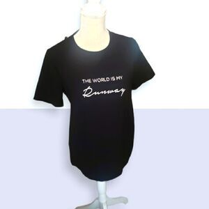 GRAPHIC Tshirt  Size small